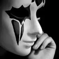 小丑面具头像带着面具露出神秘微笑的面具男头像