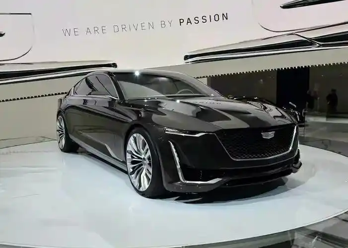 全新凯迪拉克ct8动力强劲百公里加速35秒