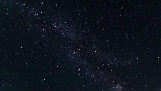 夜空本就是黑色的?别被固化思维骗了,黑夜的真相令人"绝望"