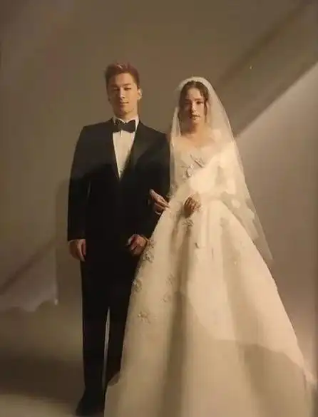 1988年5月18日出生于韩国京畿道议政府市,韩国流行乐男歌手