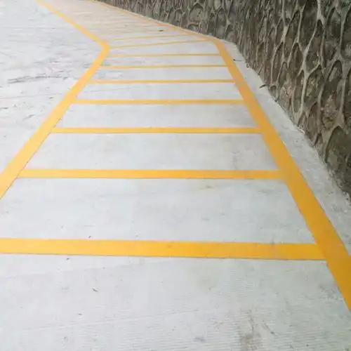 深圳光明区公路斑马线施工马路划线道路划线厂家