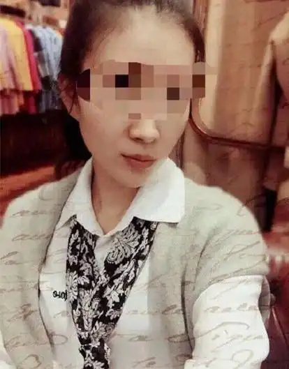 江苏南通启东28岁骑电瓶车女子被出租车开门撞倒公交碾压身亡