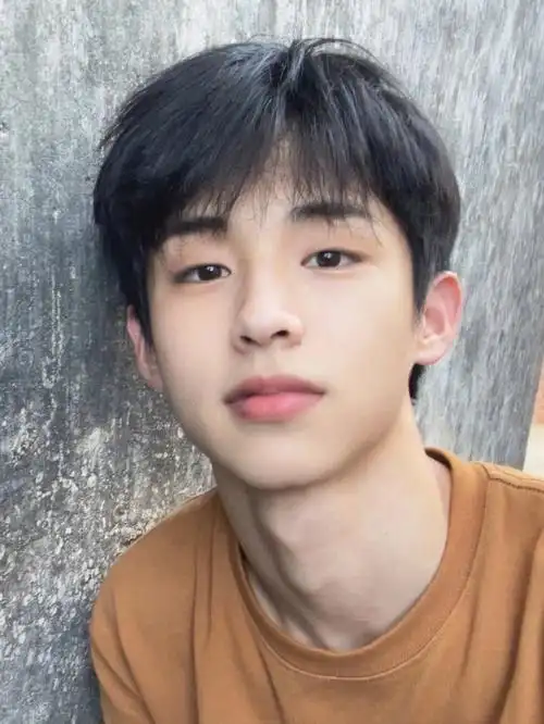 氛围感男生发型超有氛围感的男生发型