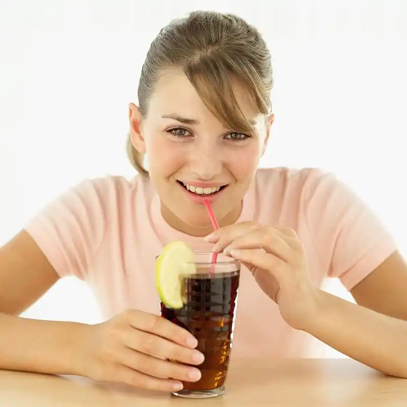 原创女儿喝可乐上瘾宝爸教科书般的做法设计帮忙戒瘾