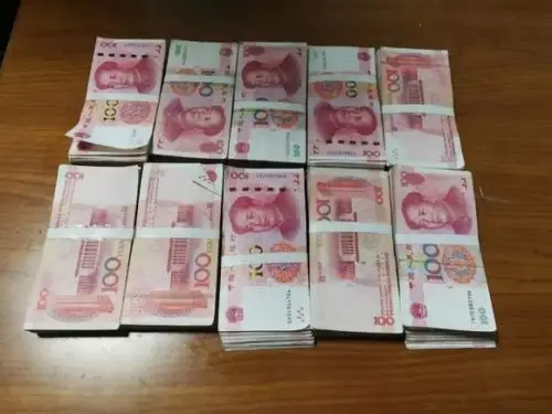 贵阳老太弄丢10万现金,本以为肯定掉在的士上,结果令人想不到!