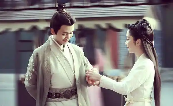 谈及《锦衣之下》,陆绎这一角色无疑是剧中的亮点