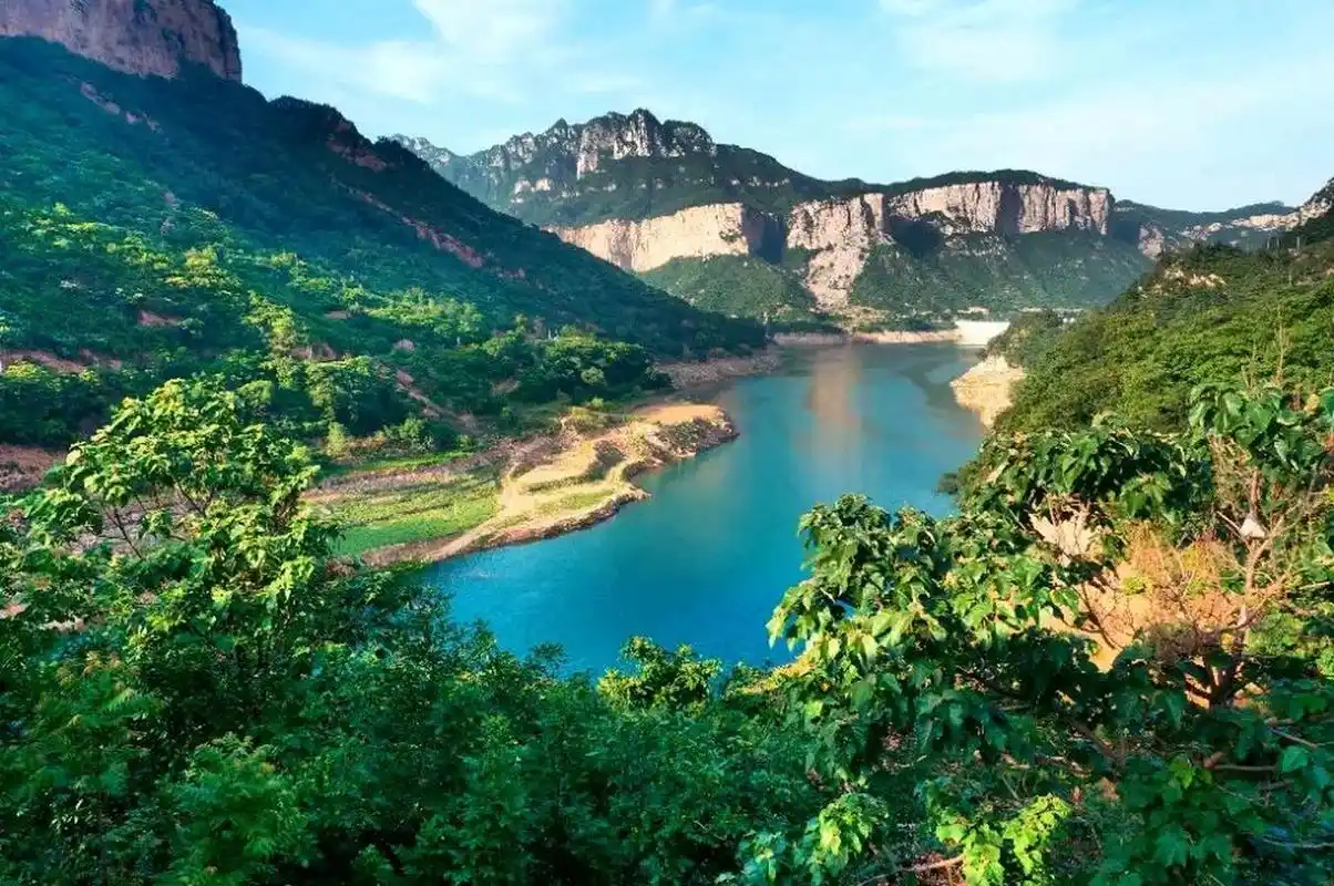 宝藏创作者计划# 上腊江村位于辉县市南寨镇海拔1200米的南太行山