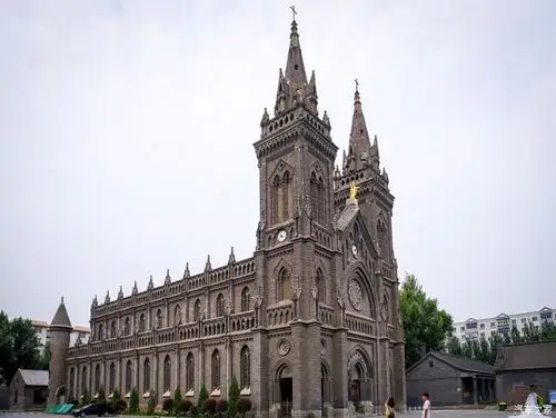 扣三的奉天府走马观花之旅东北美食中国最美西式教堂
