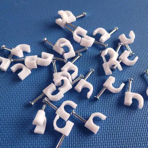 江山市全高塑胶厂供应塑料钢钉线卡 边卡 厂家直销 规格齐全