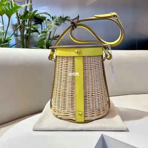 爱马仕hermes竹编奶桶包