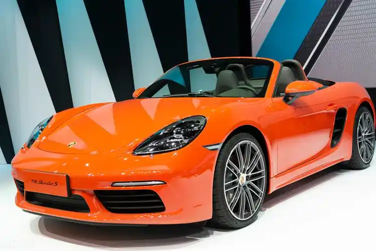 就连跑车的销量也被带动起来,其中保时捷跑车718敞篷作