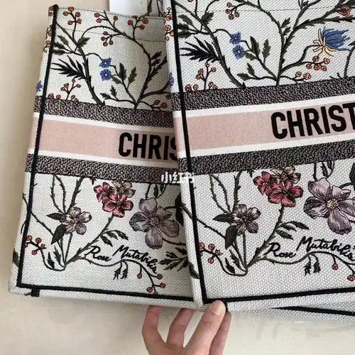 迪奥dior book tote托特包蔷薇购物袋对比图_托特_蔷薇_购物袋_tote