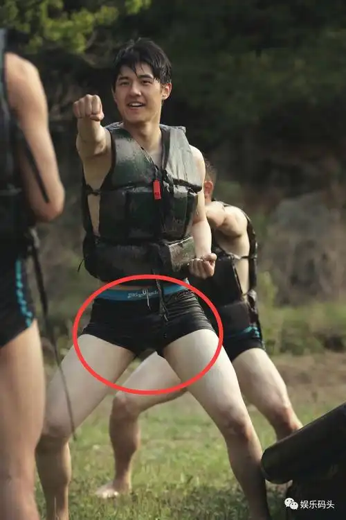 刘昊然情不自禁晋升激凸王十大不可描述的尴尬