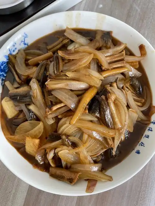 静待花开_rkme做的洋葱炒鳝丝(在家也能做出本帮老菜馆的感觉)