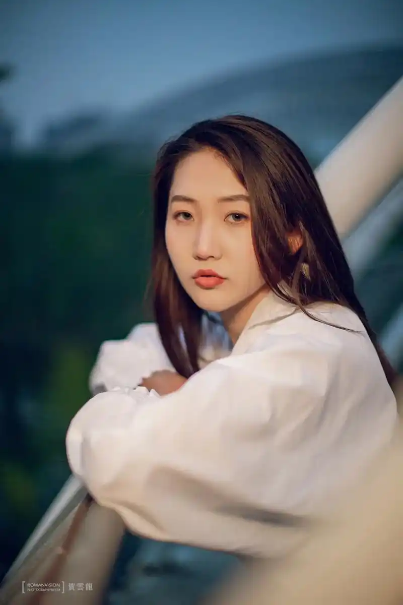 漂亮的让我面红的可爱女人这首歌