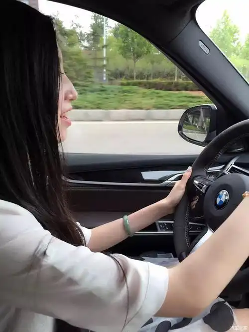 这是宝马什么车.给个准确的答案.谢谢.