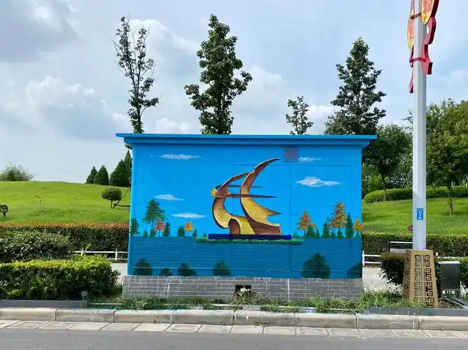 别出心裁 | 示范区城管局彩绘配电箱,郑开大道变身"文艺范儿"