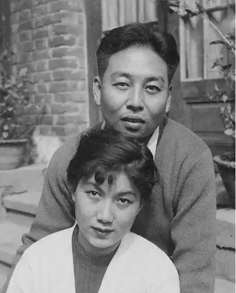 晚年瘫痪23年,重生后上春晚,新凤霞死后女儿说:妈妈一生太圆满_舞台