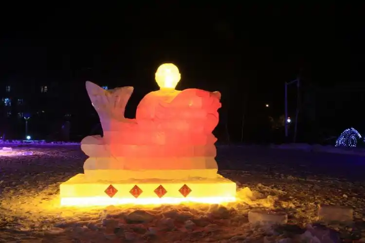 2017年郑殿友摄影制作的冰雕艺术展现给全国人民!