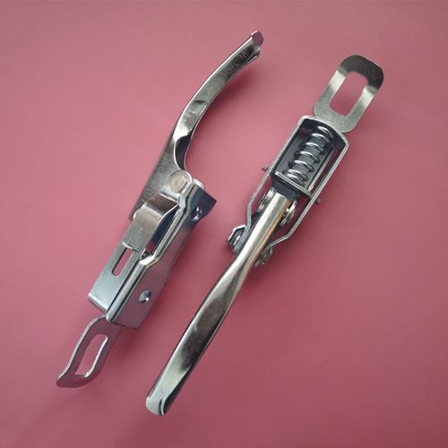 适用于东风小康货车d51/d52后栏板扣手后尾门栏板锁扣车厢拉手锁