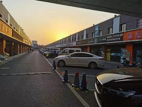 正在消失的汽配城