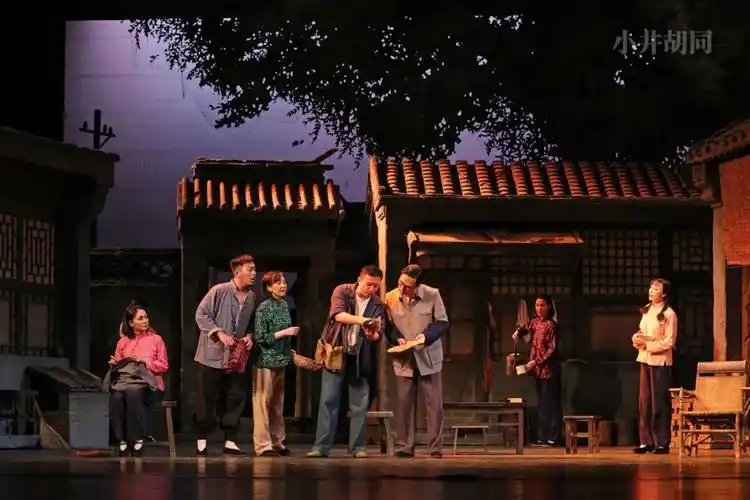 《小井胡同》重排上演十年 此轮演出将迎百场|小井胡同_新浪财经_新浪