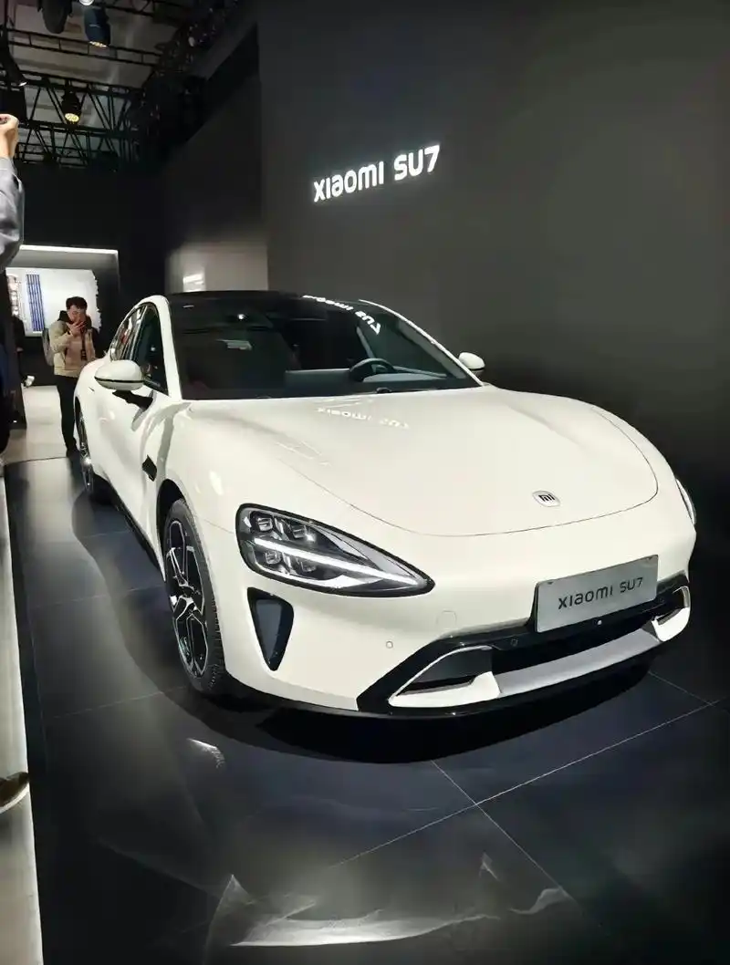 北京小米-小米su7,年轻人的第一台跑车.雷军造车,天命所归 - 抖音