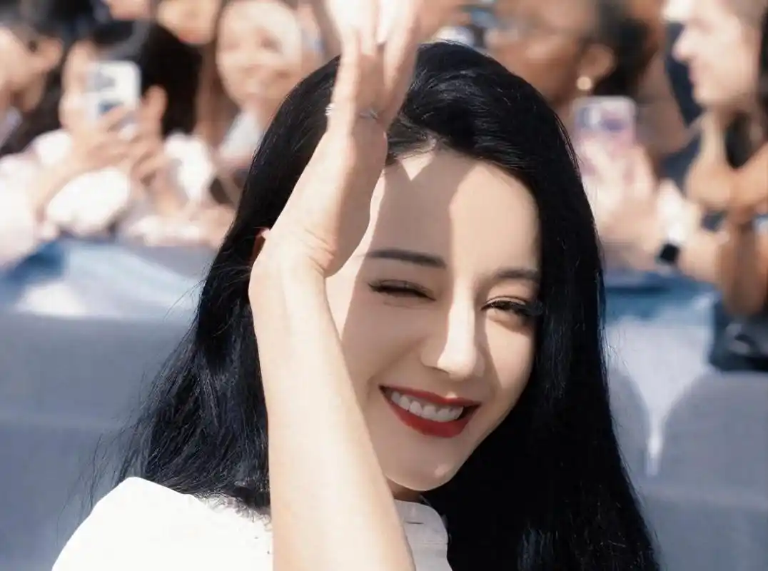 大瓜来了!迪丽热巴疑似已婚,某大厂称她为"夫人"