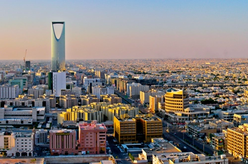 说到沙特阿拉伯,相信大家一点都不陌生,它是著名的"石油王国",凭借着