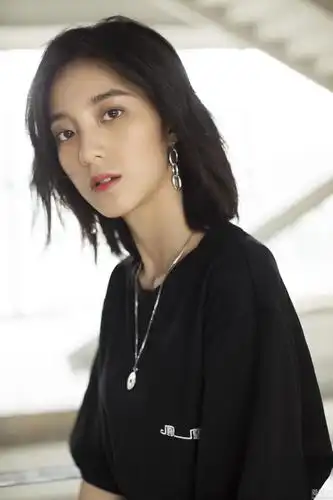 万鹏《外星女生柴小七》开机 演绎超能力女孩_电视剧_爱特豆