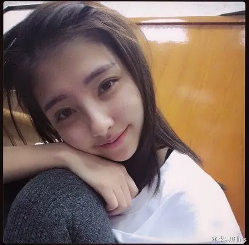 看豆得儿的生活照,很好看啊