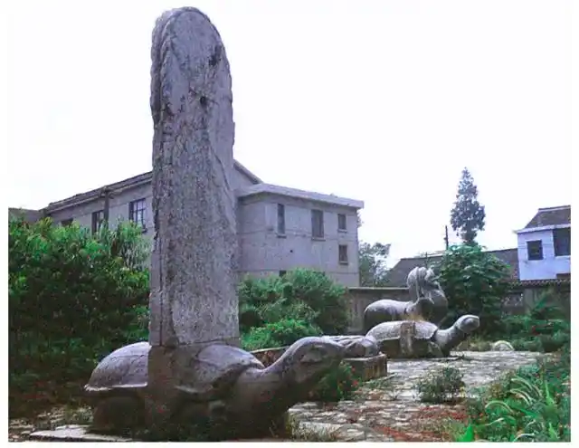 南京甘家巷小学萧秀墓神道石刻(西侧)