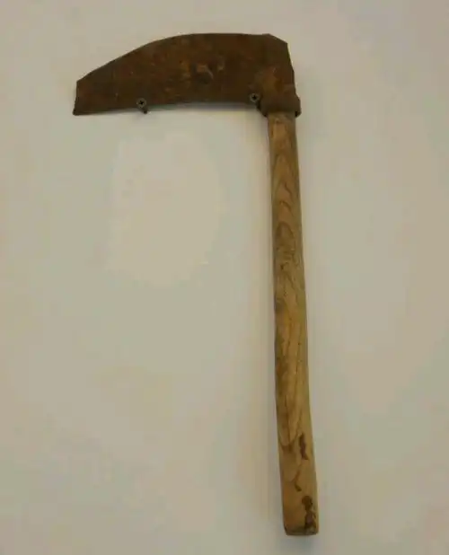 镰刀.收割农作物的主要工具