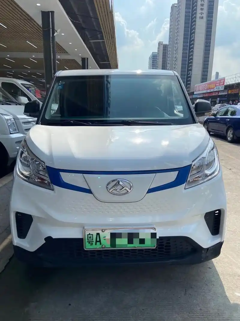 2020年5月上汽大通ev30l加长版新能源面包车,6.3方 - 抖音