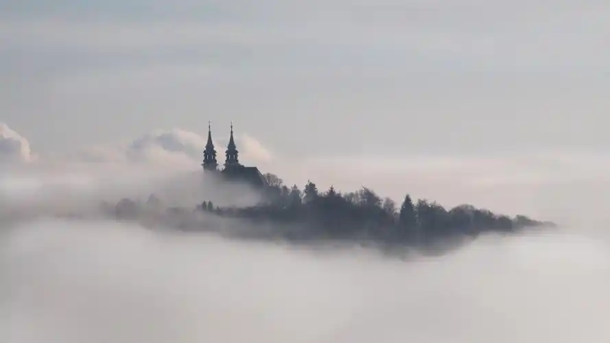 首页 桌面壁纸 风景壁纸 雾中的朦胧美感摄影高清壁纸 (5/ 8) 2017-05