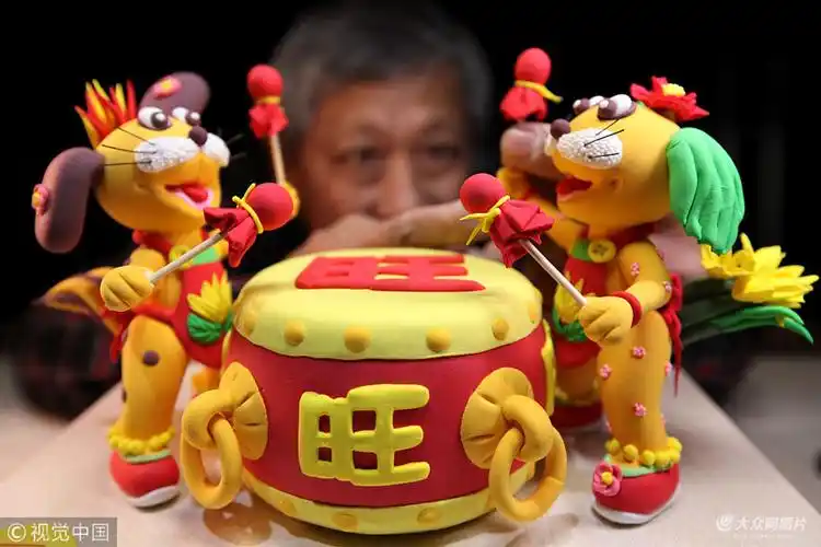 枣庄:萌萌哒 61岁民间艺人面塑"生肖"迎新年