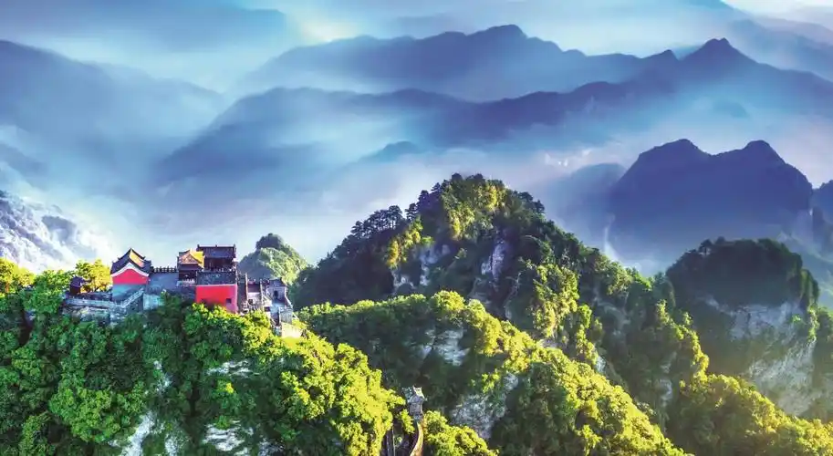 (蒲玉书 摄)4月15日上午,十堰市武当山特区管委会召开武当山风景区"