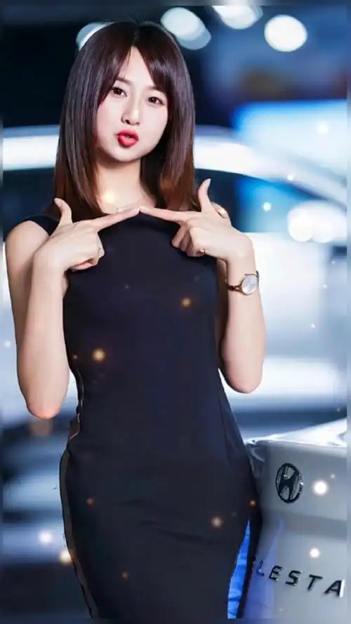 萤火有奖打卡#美貌如花的车模苏宁小姐姐,认识她的有多少呢?-度小视