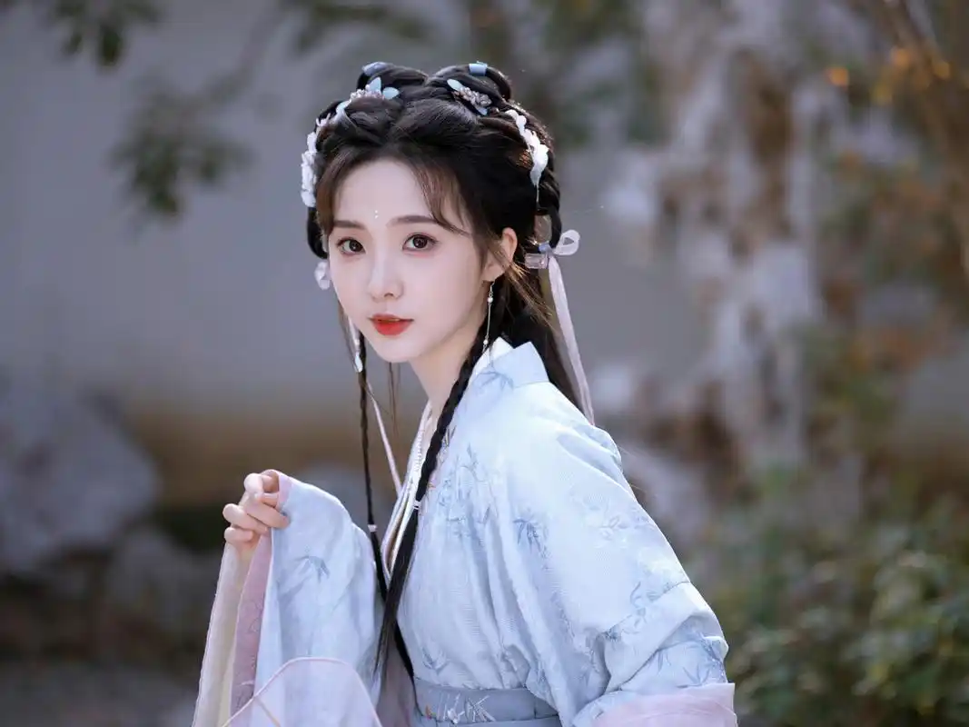 唯美古风:一生情缘一世悲,相离相忆几时归