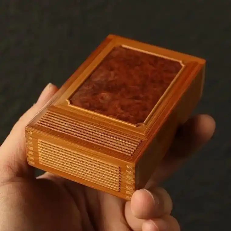 精品名家曹自康纯手工精工制作天然老玉竹竹蛉鸣虫盒樱木板金钟盒