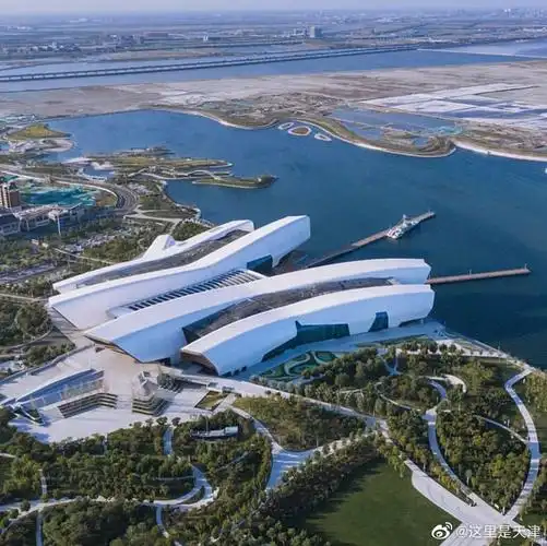 坐落在天津滨海新区的国家海洋博物馆,就像一座现代化港口!
