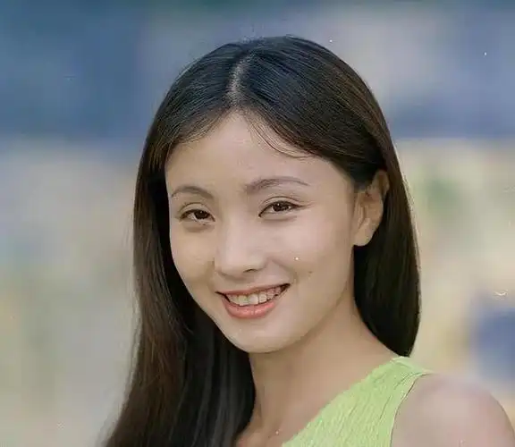 徐峥妻子陶虹现身英国!近照老到不敢认,51岁陶虹怎么了