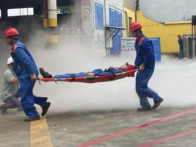 液氧储罐出现泄漏,现场有人员"冻伤"?别慌,这场应急演练教你怎么做_腾