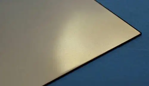 产品实拍 产品特色 产品作用:工程装饰板 生产工艺:不锈钢镜面香槟金