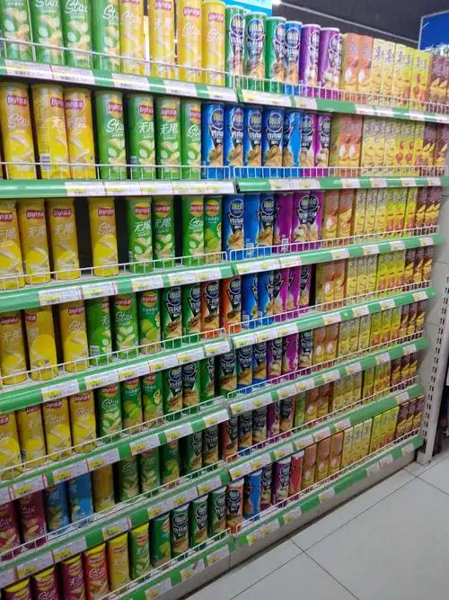 盐百超市休闲食品选购图片