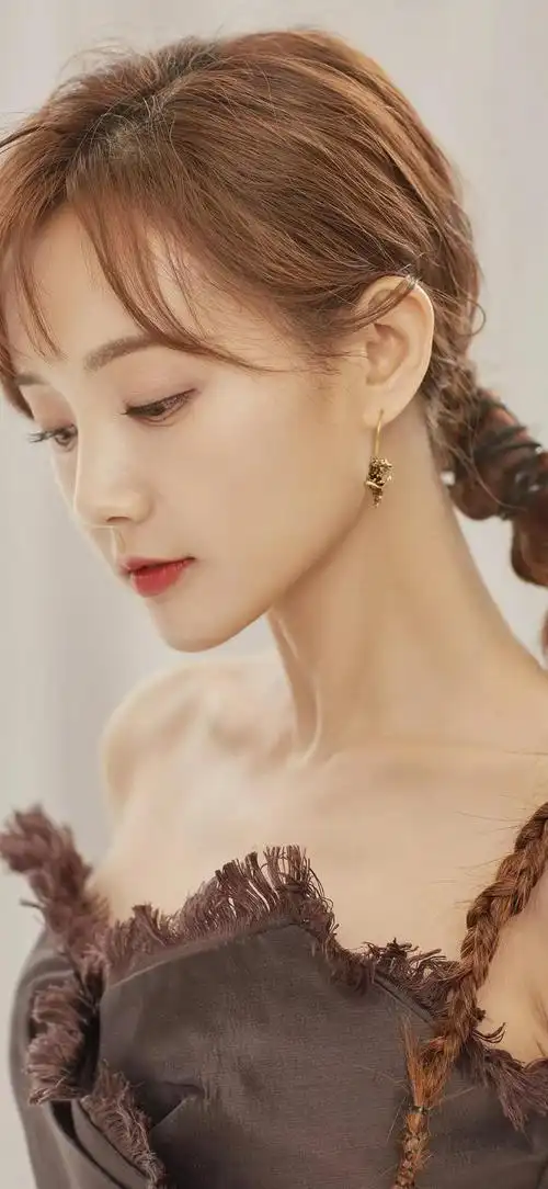 美女明星李一桐高清壁纸写真,如花似玉,千娇百媚_网易订阅