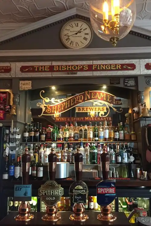 探访具有苏格兰特色的古老酒吧