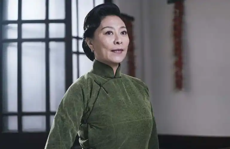 著名演员岳红实力回归影坛曾因病暂别演艺圈什么原因图