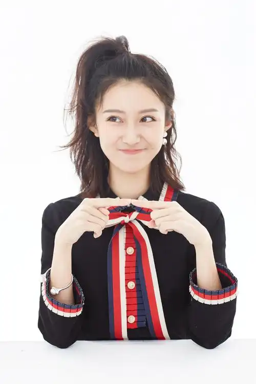 美女明星张鑫时尚写真图片33