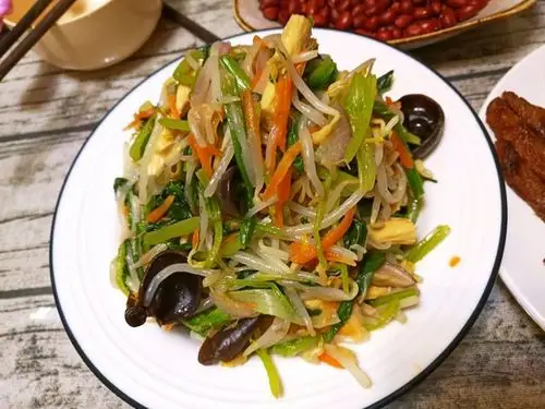 卖水果的小静静做的【素】十样菜--老南京什锦菜-南京人过年的餐桌